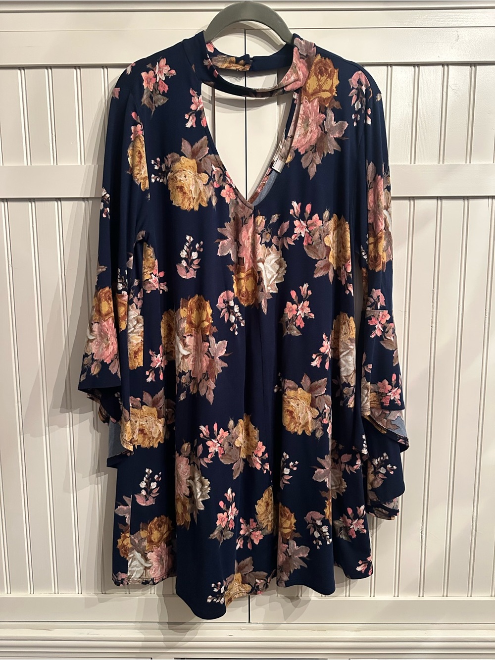 Peppermint Navy Floral Top with Pink & Beige Blooms